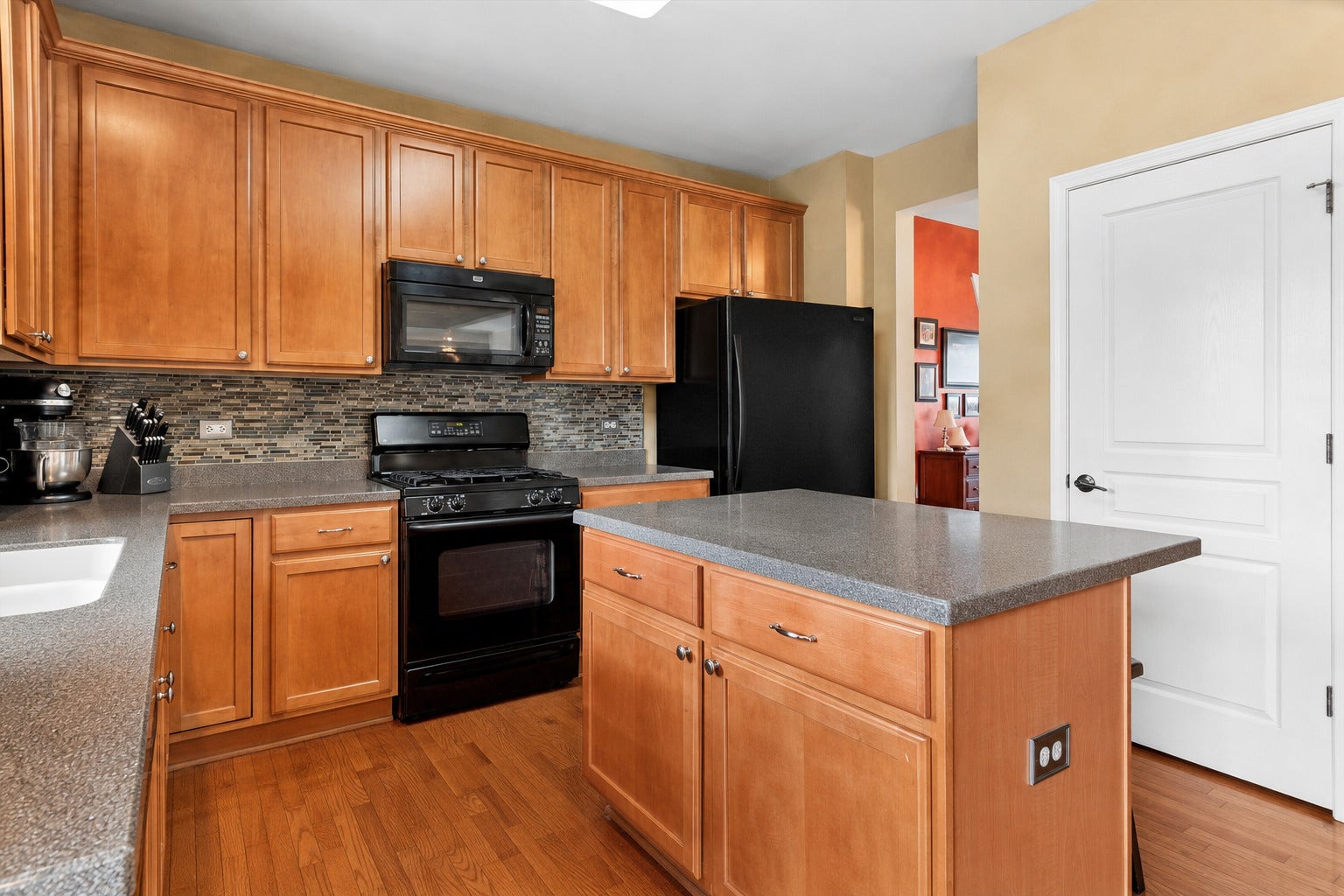 223 Clubhouse Street, Bolingbrook, IL 60490 223 Clubhouse Street, Bolingbrook, IL 60490