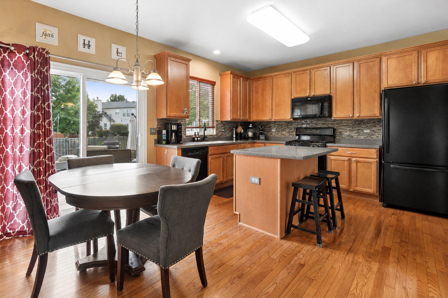 223 Clubhouse Street, Bolingbrook, IL 60490 223 Clubhouse Street, Bolingbrook, IL 60490