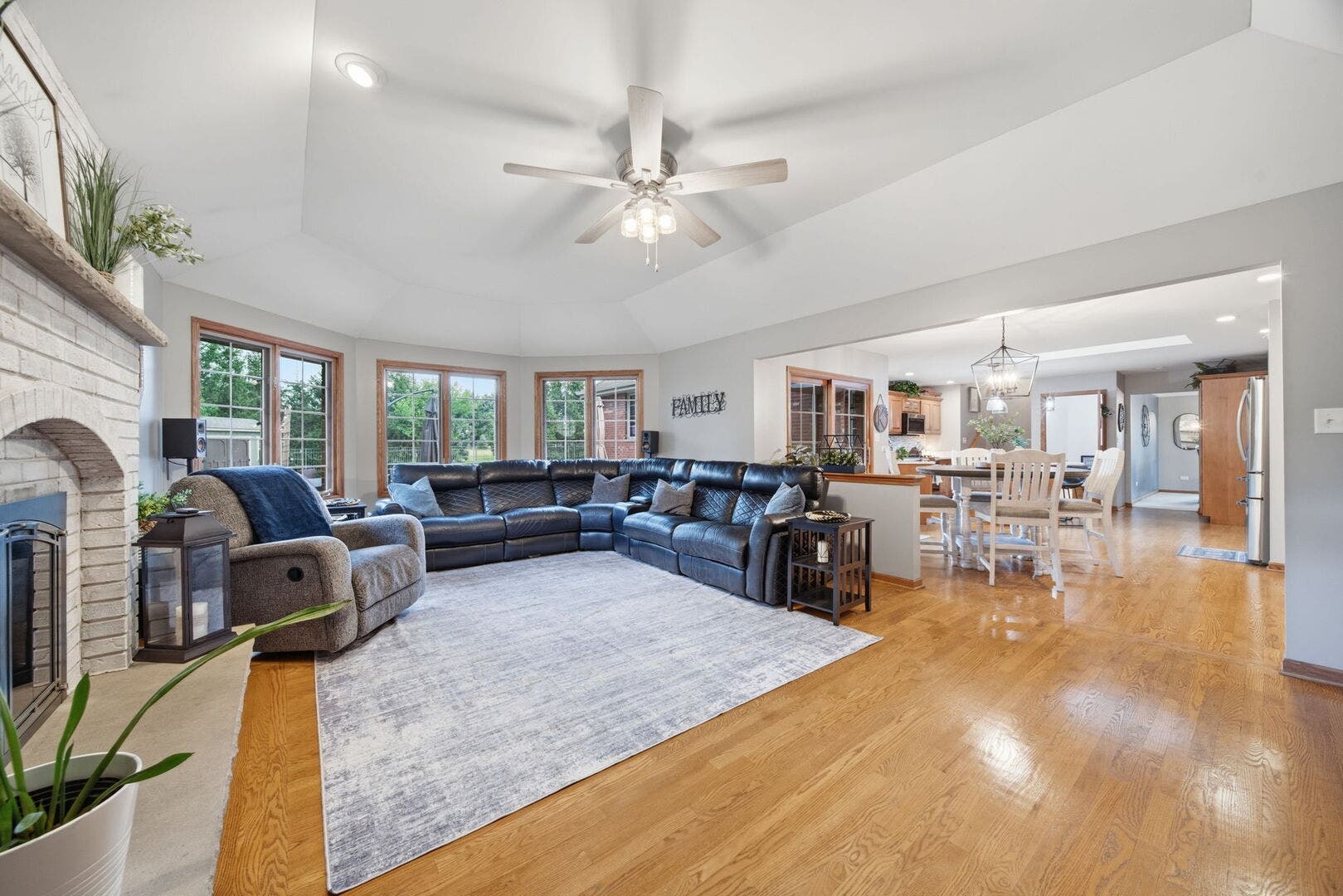 16065 Ridgewood Drive, Homer Glen, IL 60491