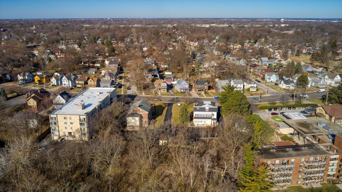 479 N Lake Street, Aurora, IL 60506 479 N Lake Street, Aurora, IL 60506