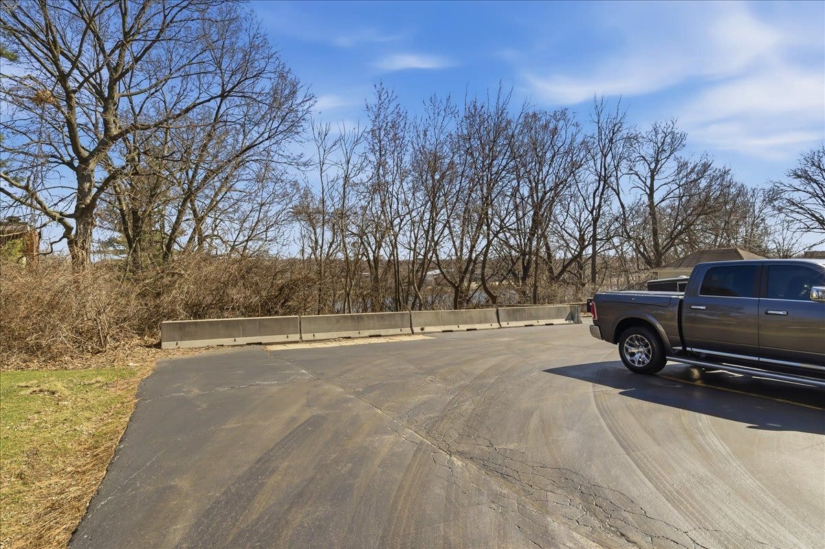 479 N Lake Street, Aurora, IL 60506 479 N Lake Street, Aurora, IL 60506