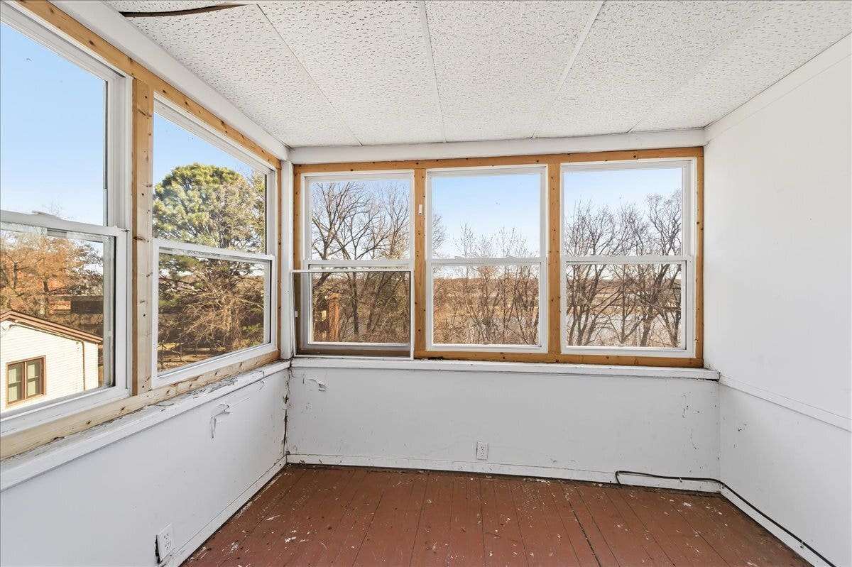 479 N Lake Street, Aurora, IL 60506 479 N Lake Street, Aurora, IL 60506
