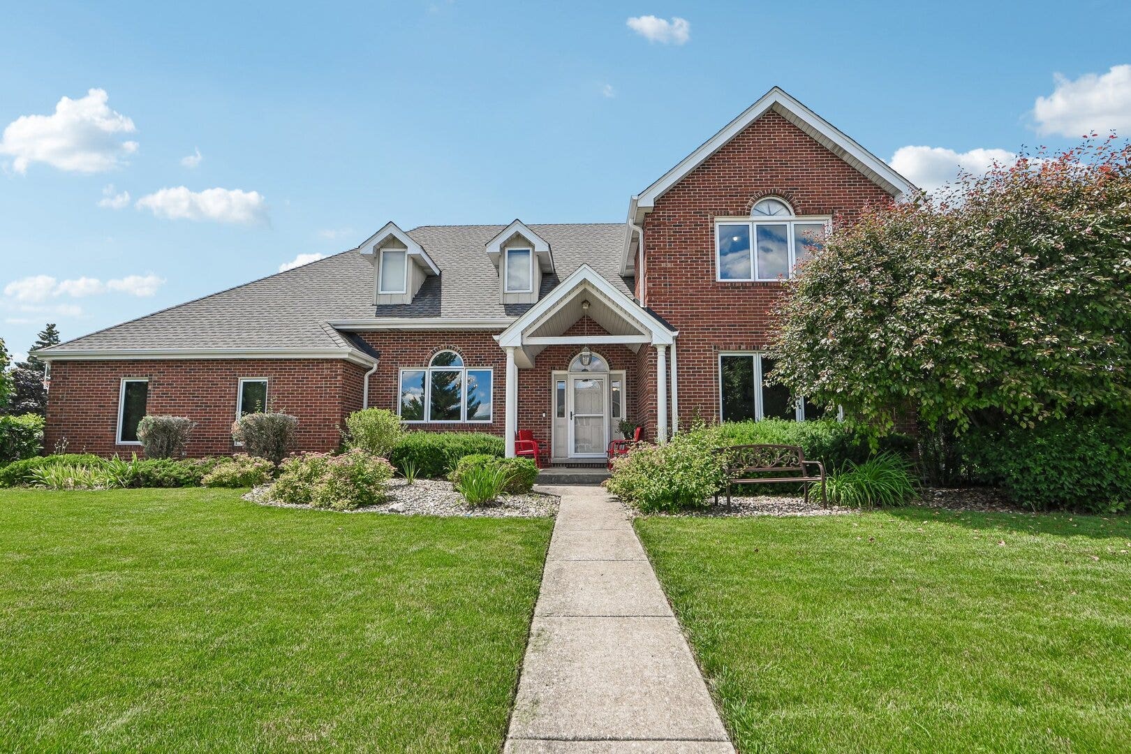 17420 92nd Avenue, Tinley Park, IL 60487