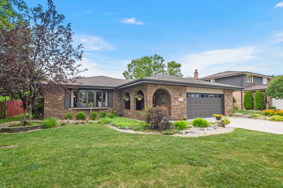 Property photo for 8955 Linden Drive, Tinley Park, IL