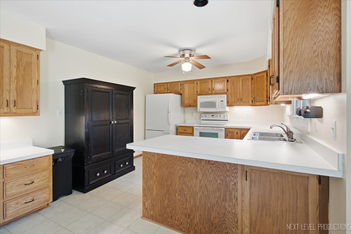 708 E Coady Drive, Minooka, IL 60447 708 E Coady Drive, Minooka, IL 60447
