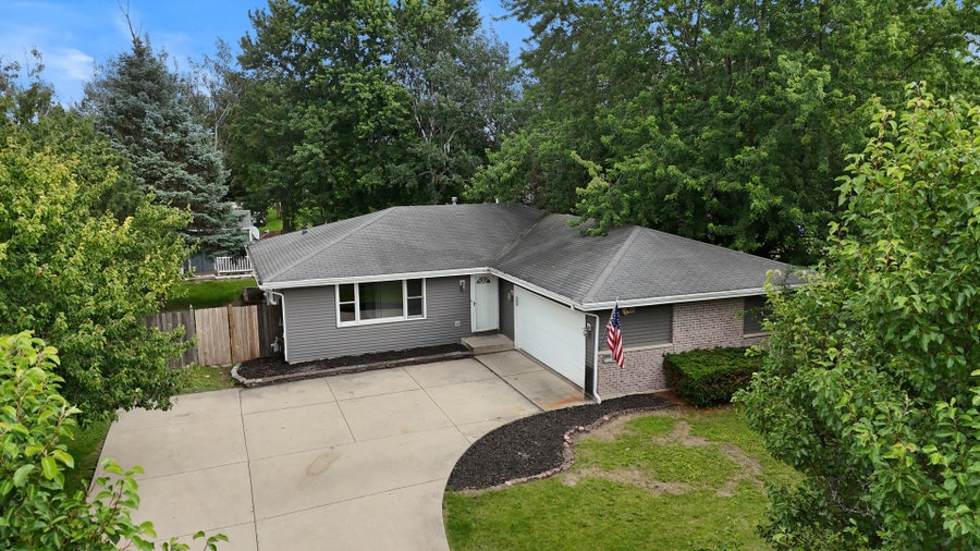 Property photo for 754 Longlane Road, New Lenox, IL
