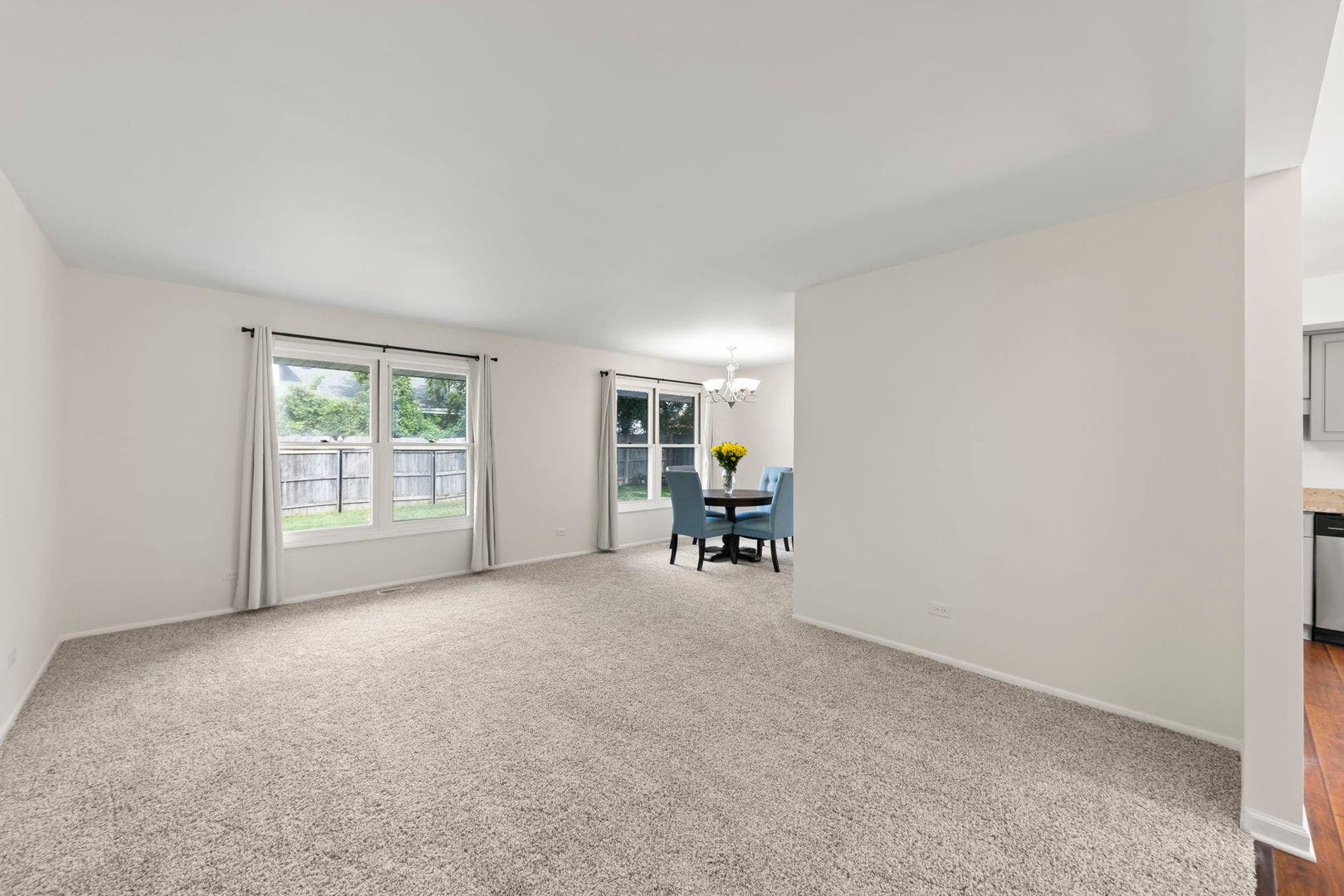 121 Newport Drive, Bolingbrook, IL 60440