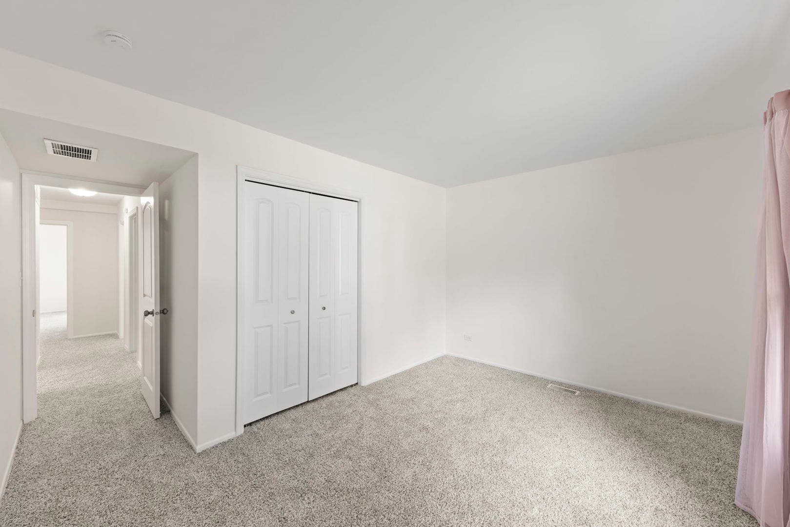121 Newport Drive, Bolingbrook, IL 60440
