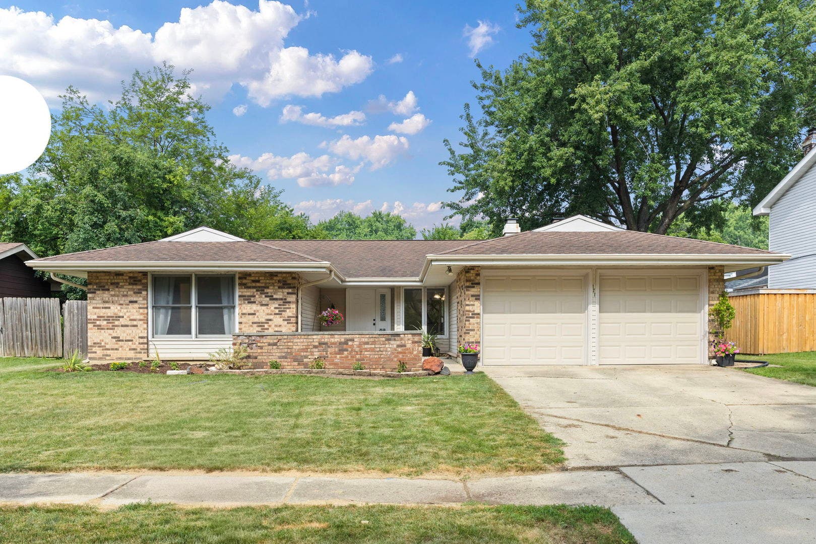 121 Newport Drive, Bolingbrook, IL 60440
