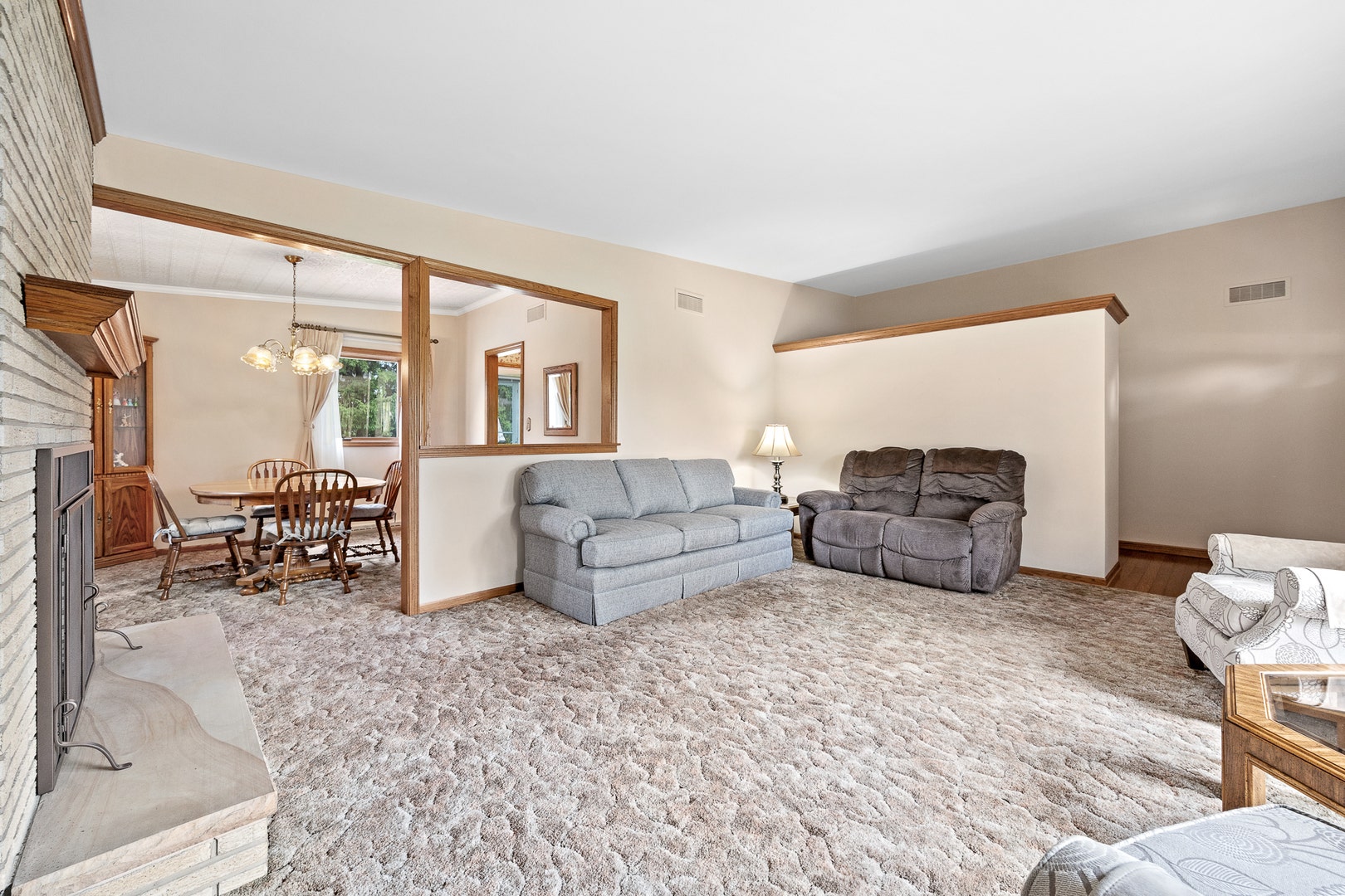 2474 College Road, Downers Grove, IL 60516