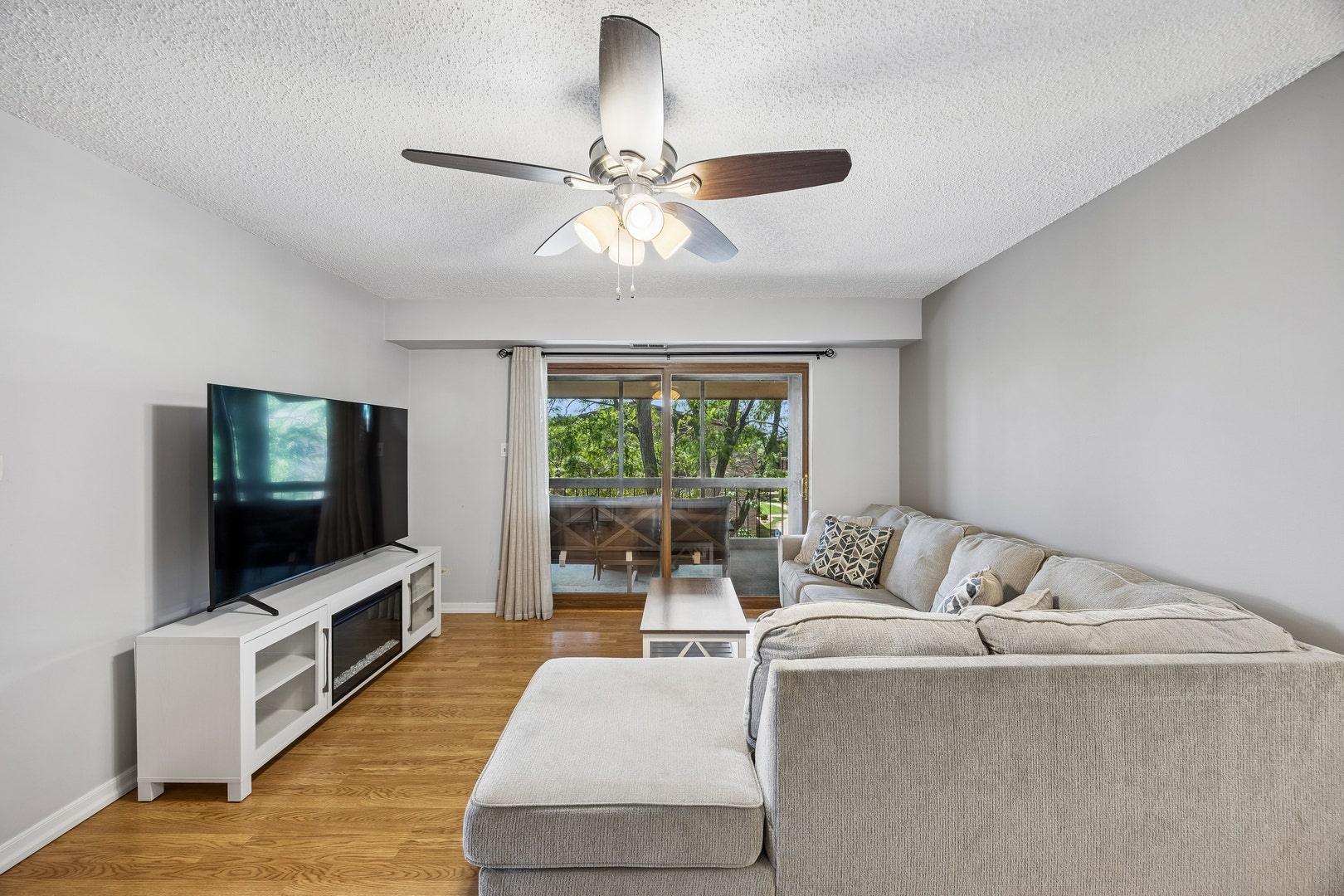 7523 175th Street, #731, Tinley Park, IL 60477