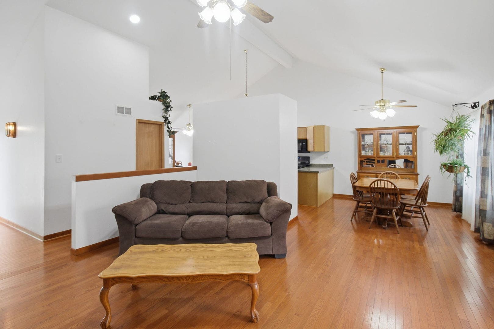 806 Edgerton Drive, Joliet, IL 60435