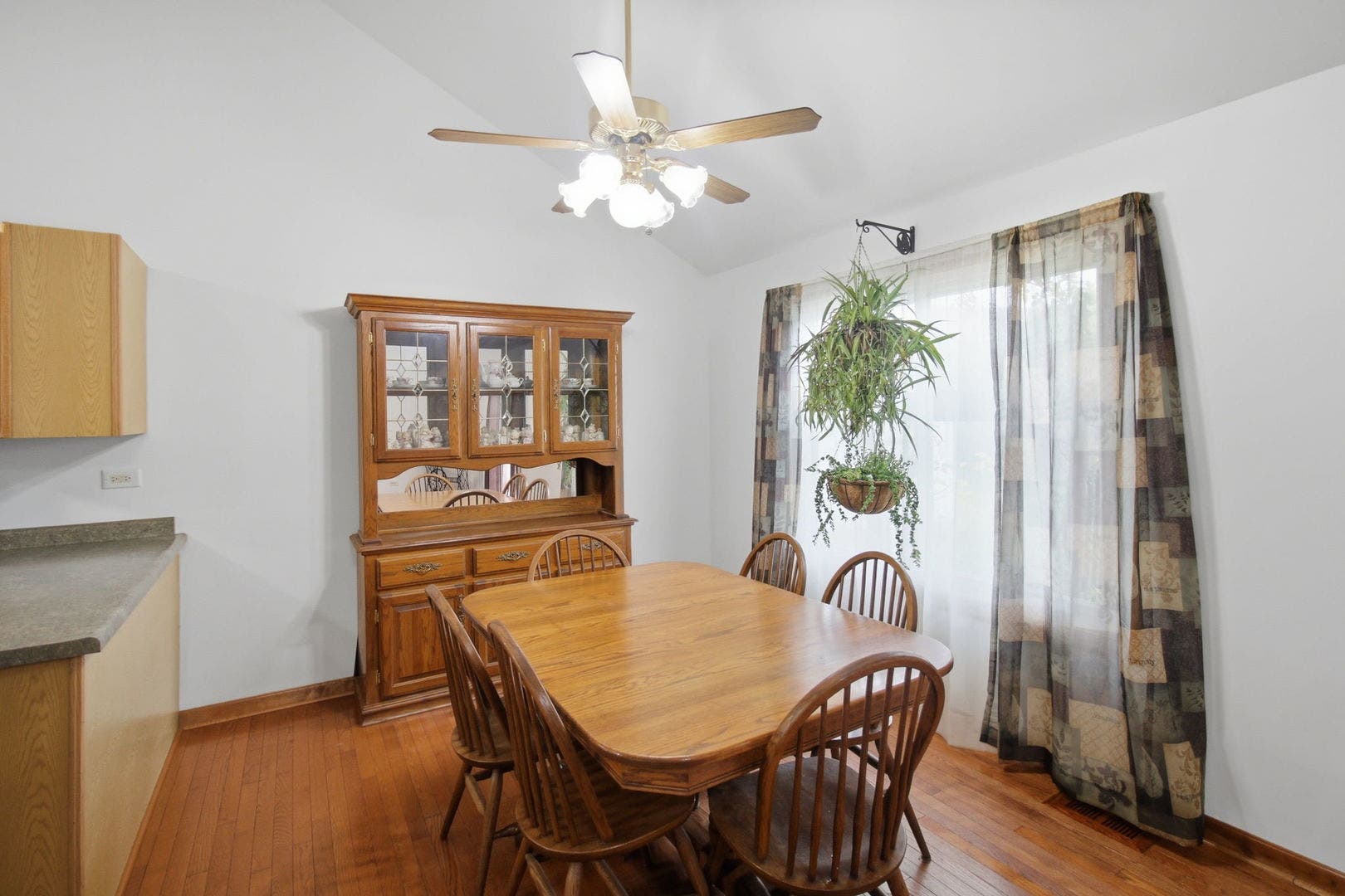 806 Edgerton Drive, Joliet, IL 60435