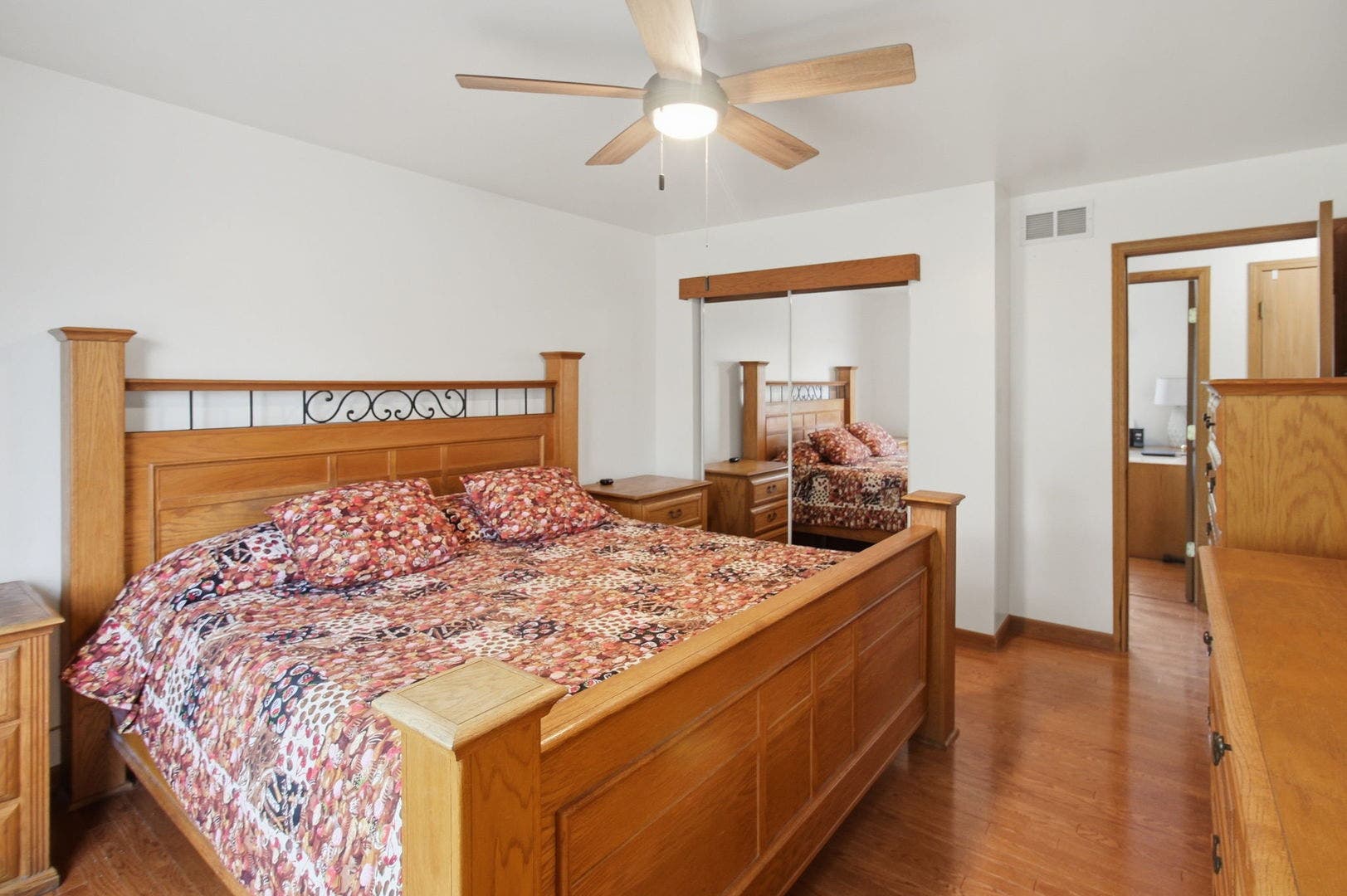 806 Edgerton Drive, Joliet, IL 60435