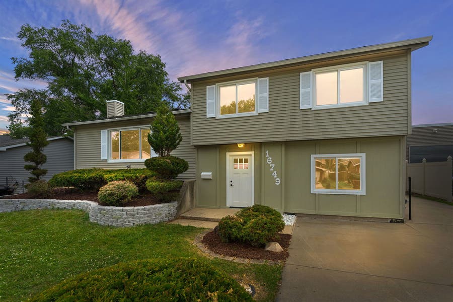Property photo for 16749 Meadowdale Drive, Oak Forest, IL