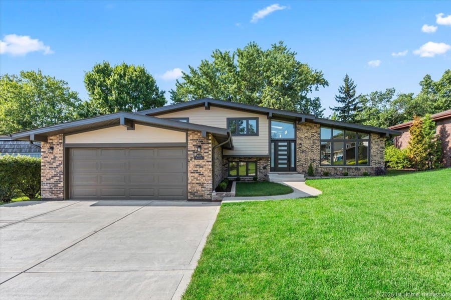 Property photo for 9039 Windsor Drive, Palos Hills, IL