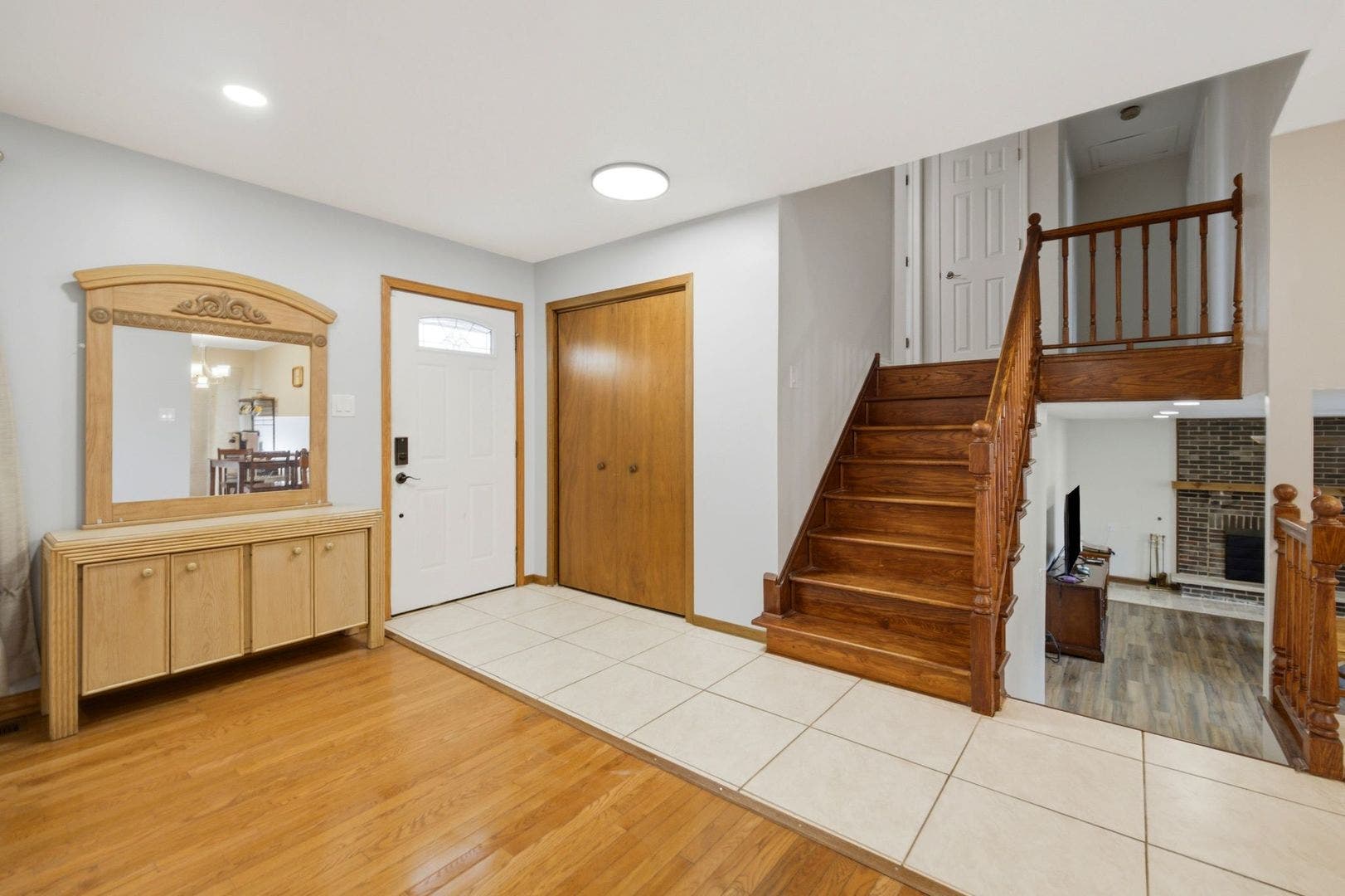8612 Carriage Lane, Tinley Park, IL 60487 8612 Carriage Lane, Tinley Park, IL 60487