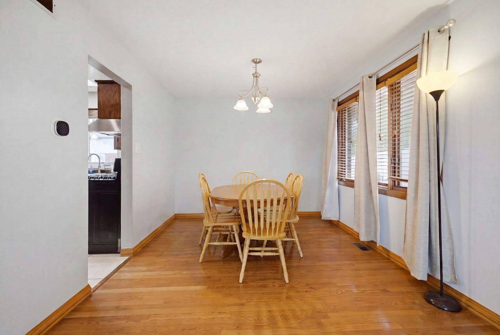 8612 Carriage Lane, Tinley Park, IL 60487 8612 Carriage Lane, Tinley Park, IL 60487