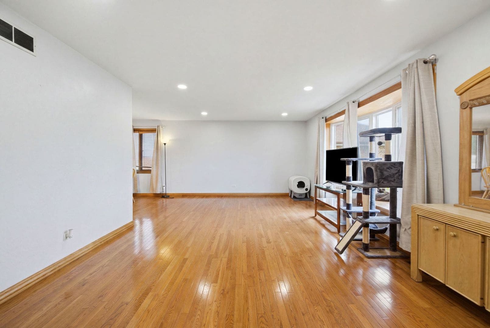 8612 Carriage Lane, Tinley Park, IL 60487 8612 Carriage Lane, Tinley Park, IL 60487