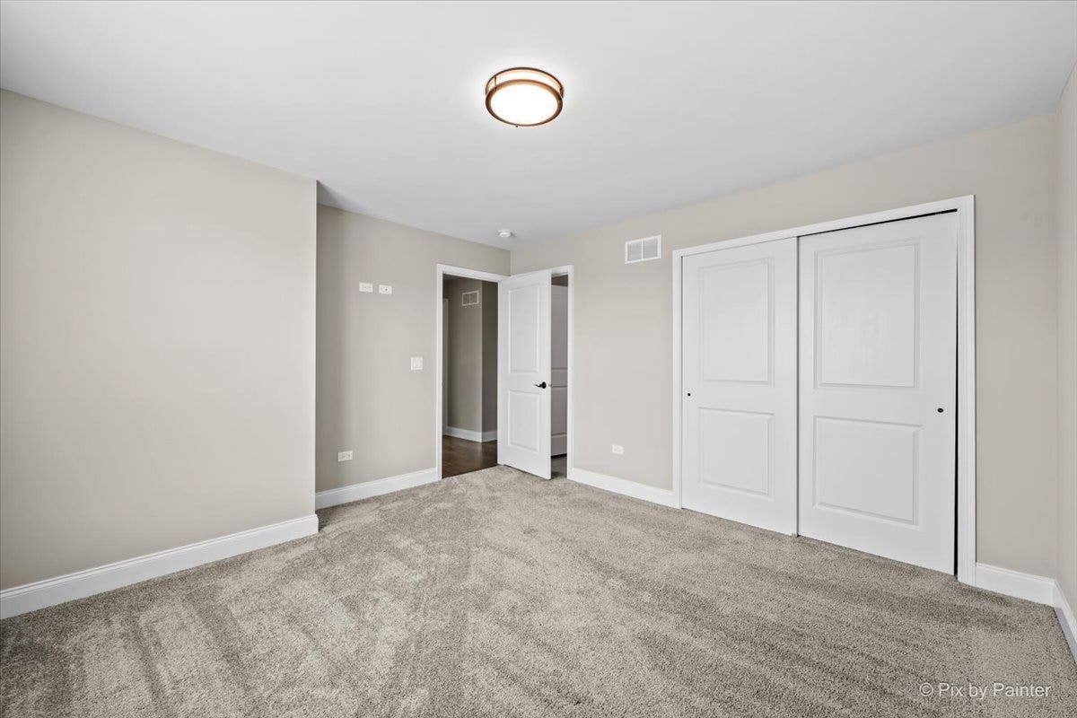 1451 Bethpage Circle, Elgin, IL 60124 1451 Bethpage Circle, Elgin, IL 60124