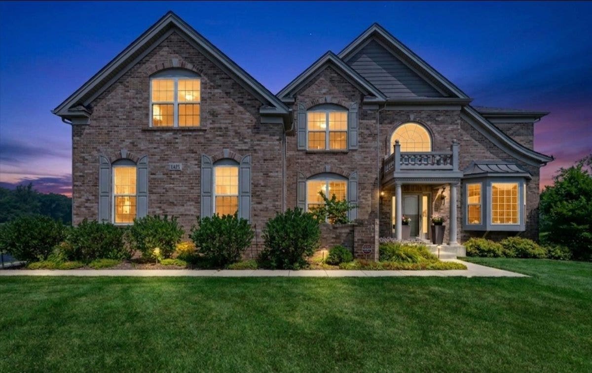 1451 Bethpage Circle, Elgin, IL 60124 1451 Bethpage Circle, Elgin, IL 60124