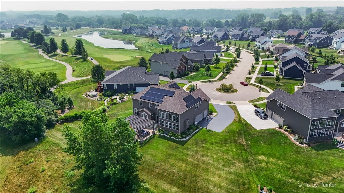 1451 Bethpage Circle, Elgin, IL 60124 1451 Bethpage Circle, Elgin, IL 60124