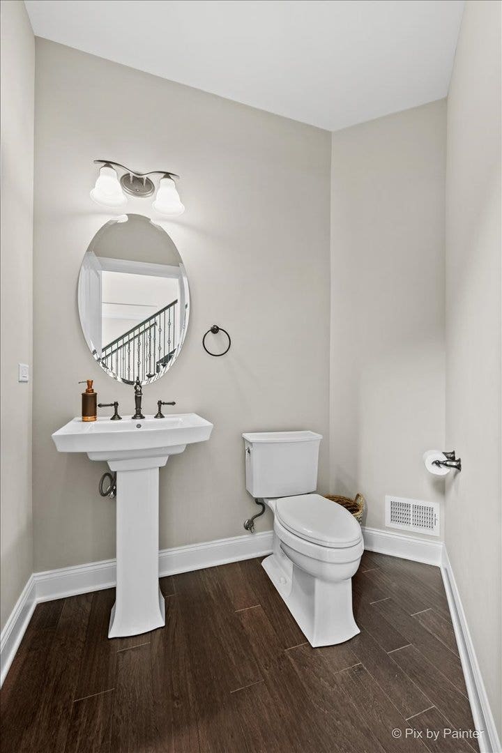 1451 Bethpage Circle, Elgin, IL 60124 1451 Bethpage Circle, Elgin, IL 60124