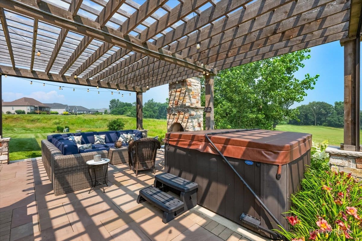 1451 Bethpage Circle, Elgin, IL 60124 1451 Bethpage Circle, Elgin, IL 60124