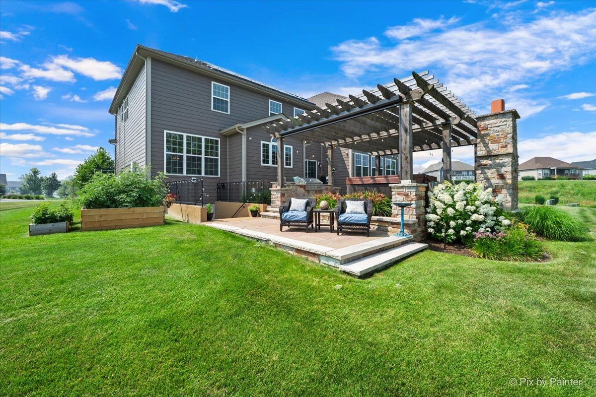 1451 Bethpage Circle, Elgin, IL 60124 1451 Bethpage Circle, Elgin, IL 60124