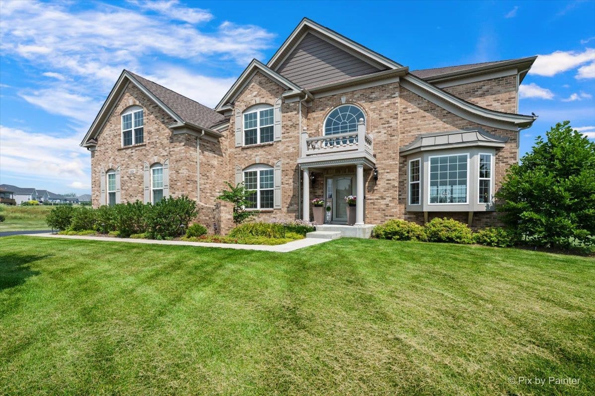 1451 Bethpage Circle, Elgin, IL 60124 1451 Bethpage Circle, Elgin, IL 60124