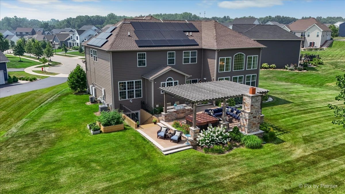 1451 Bethpage Circle, Elgin, IL 60124 1451 Bethpage Circle, Elgin, IL 60124