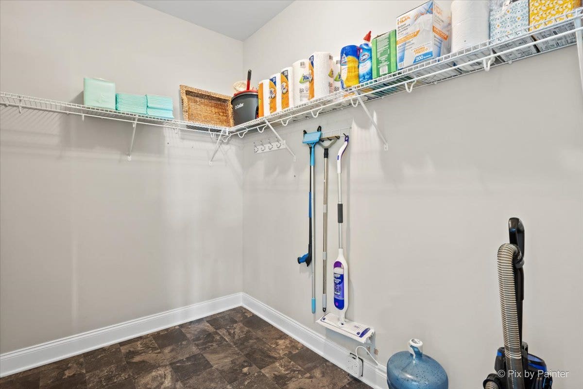 1451 Bethpage Circle, Elgin, IL 60124 1451 Bethpage Circle, Elgin, IL 60124