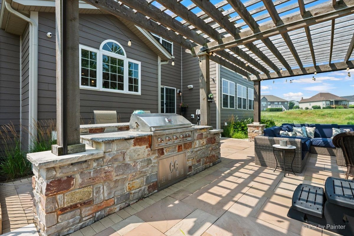 1451 Bethpage Circle, Elgin, IL 60124 1451 Bethpage Circle, Elgin, IL 60124