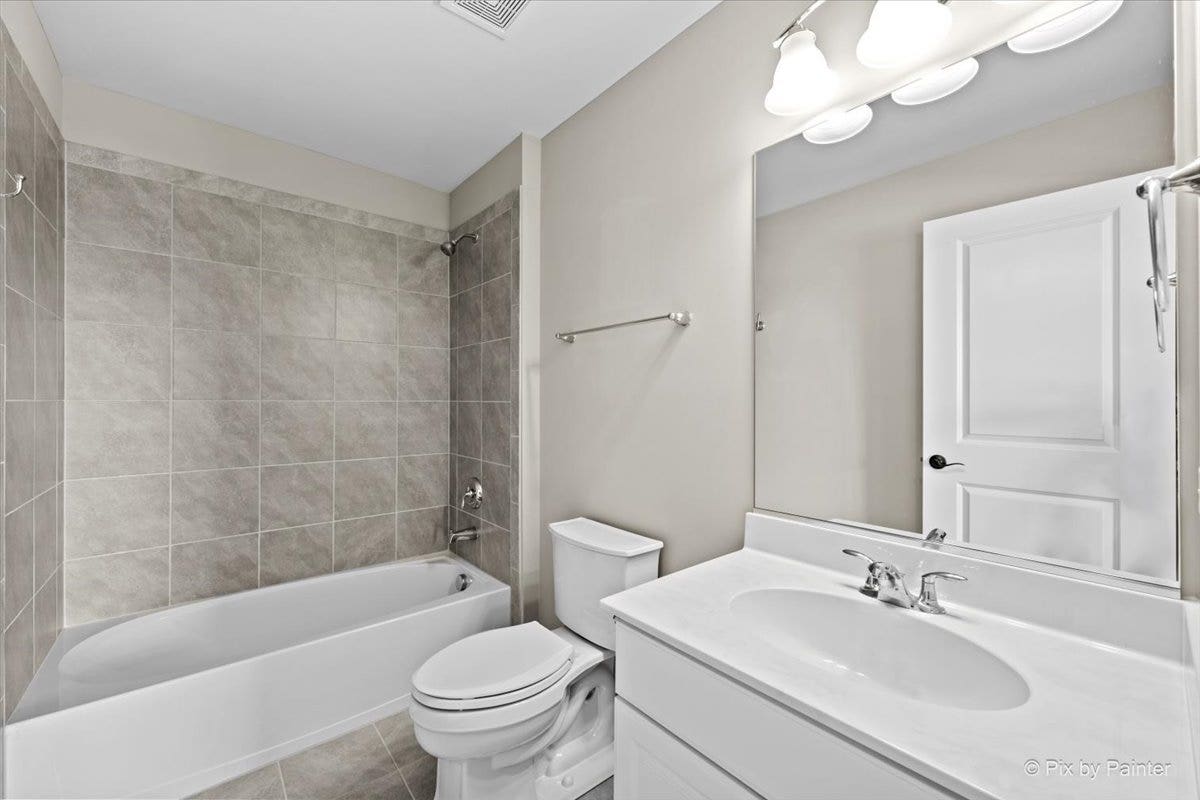 1451 Bethpage Circle, Elgin, IL 60124 1451 Bethpage Circle, Elgin, IL 60124