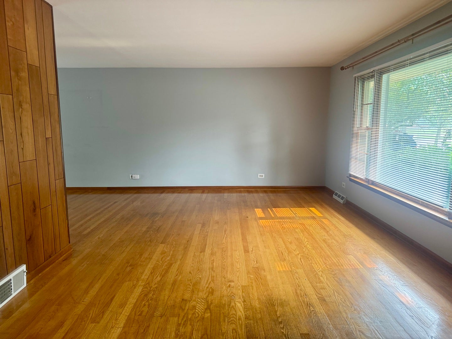 5341 Grand Avenue, Downers Grove, IL 60515