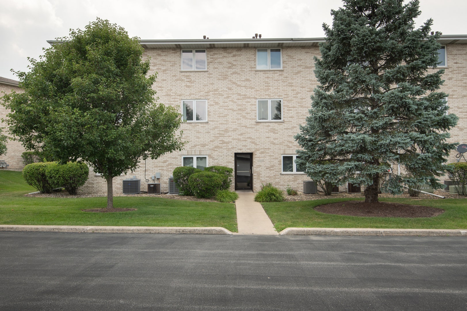 11113 Wisconsin Court, #2D, Orland Park, IL 60467 11113 Wisconsin Court, #2D, Orland Park, IL 60467
