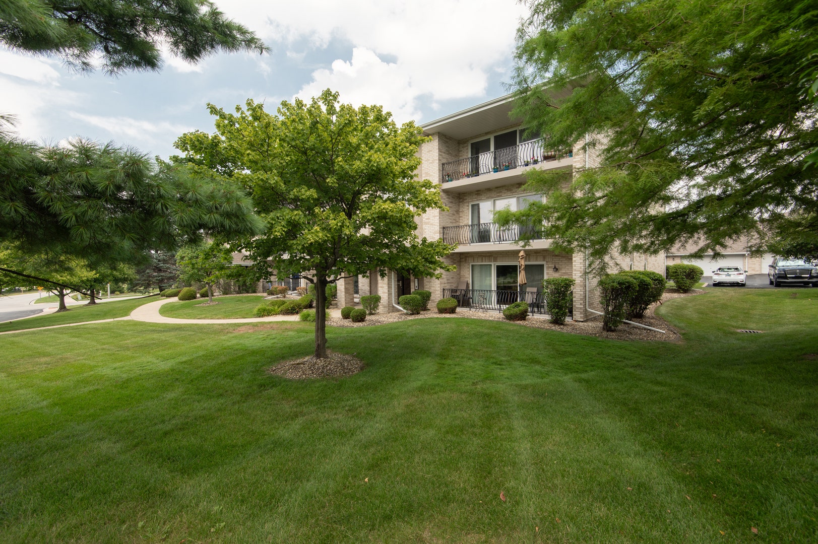 11113 Wisconsin Court, #2D, Orland Park, IL 60467 11113 Wisconsin Court, #2D, Orland Park, IL 60467