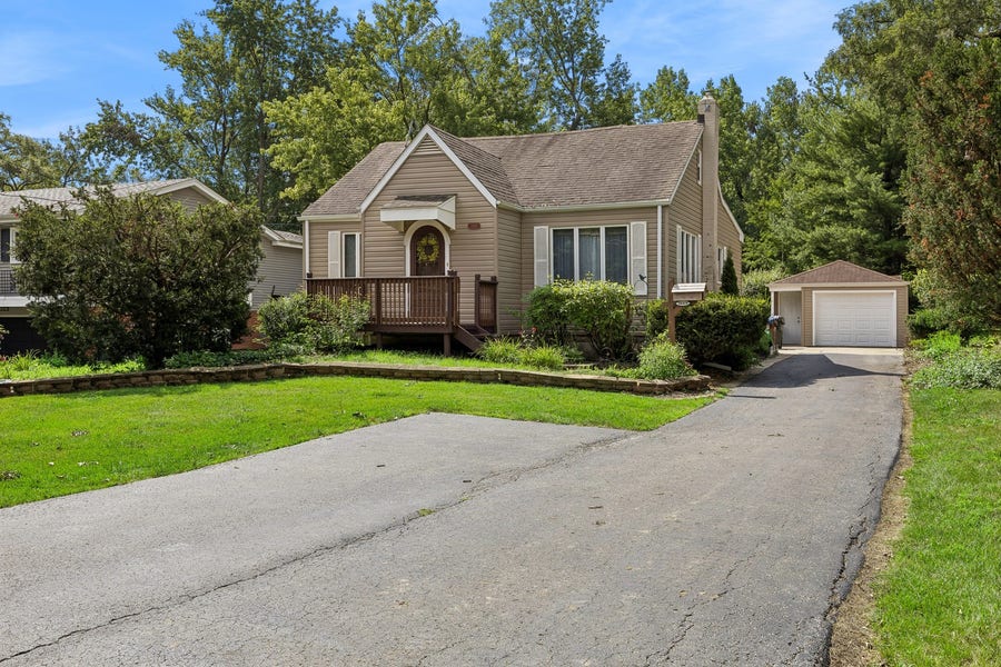 Property photo for 1669 W 187th Street, Homewood, IL