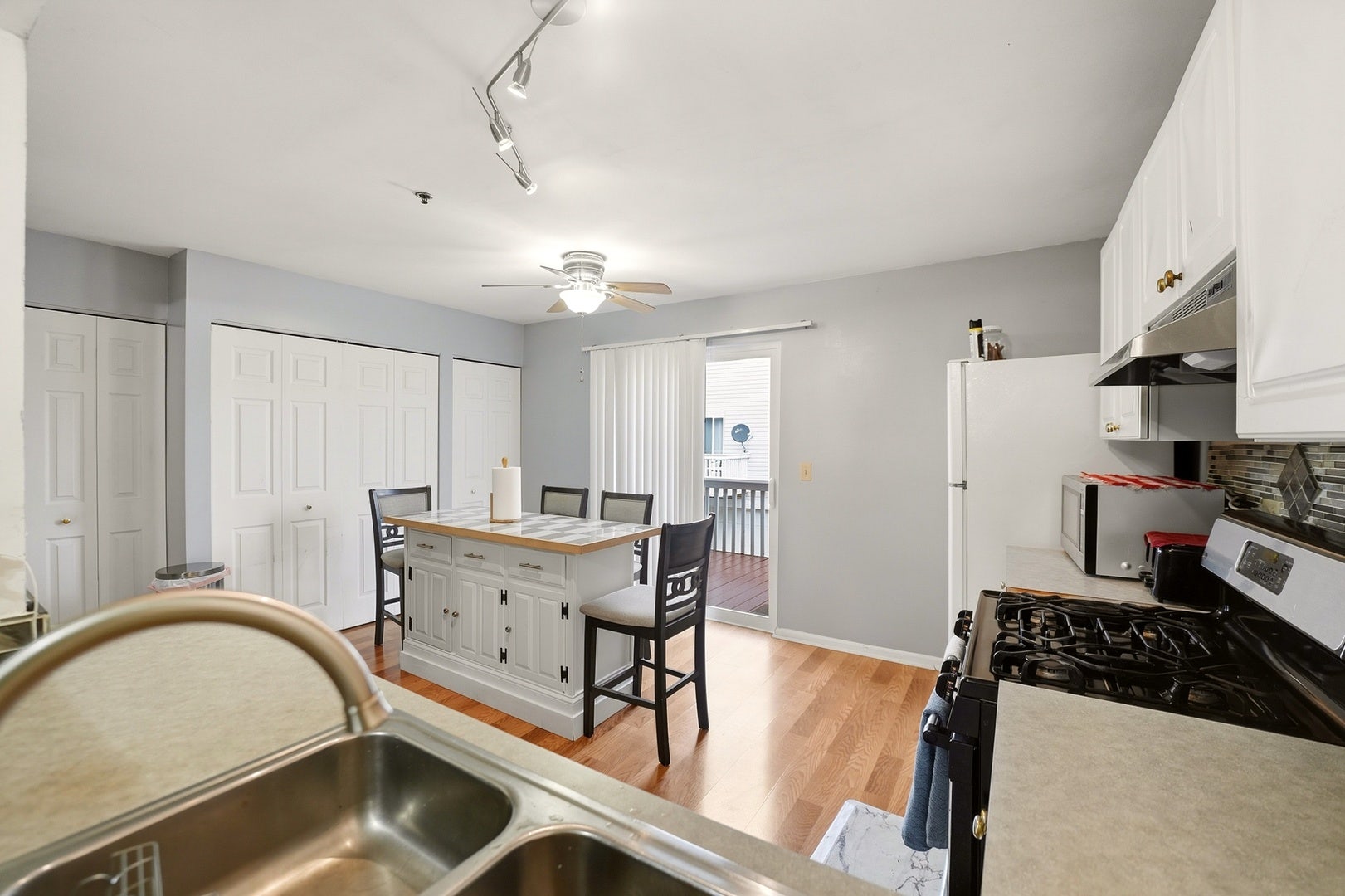 308 WINDCREST Court, #308, Bolingbrook, IL 60440