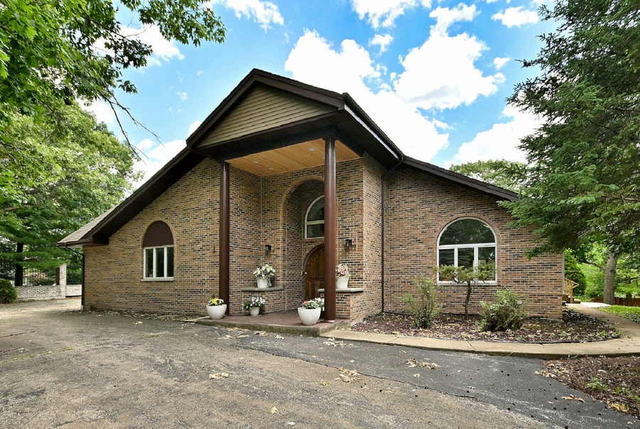 Property photo for 8951 W 99th Street, Palos Hills, IL