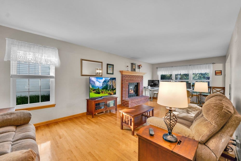2304 Tremont Avenue, Aurora, IL 60502 2304 Tremont Avenue, Aurora, IL 60502