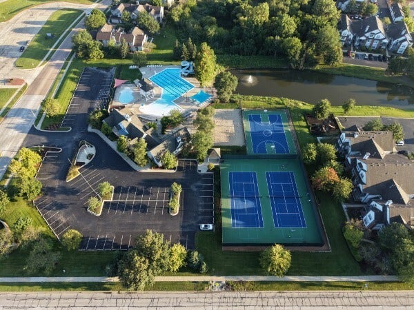 2304 Tremont Avenue, Aurora, IL 60502 Pool/Clubhouse, tennis courts