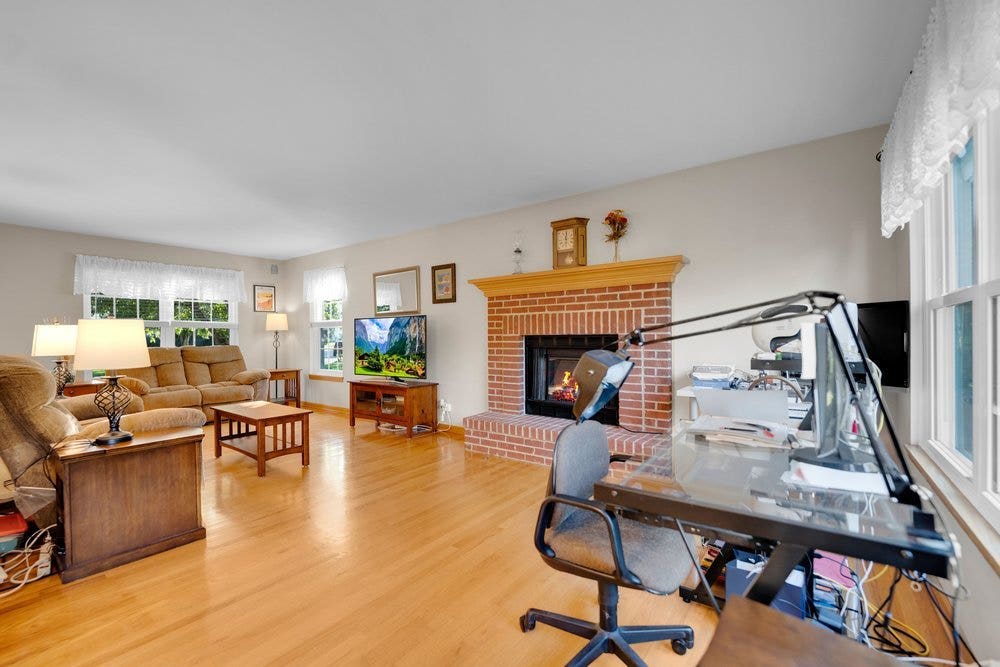 2304 Tremont Avenue, Aurora, IL 60502 2304 Tremont Avenue, Aurora, IL 60502