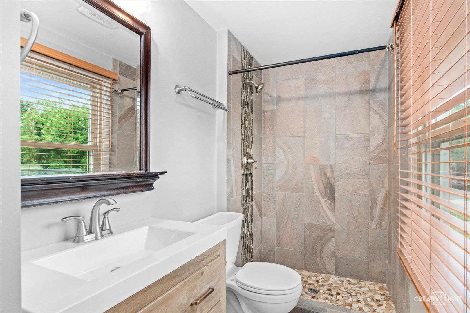 231 Lincolnshire Lane, Bolingbrook, IL 60440 2nd floor