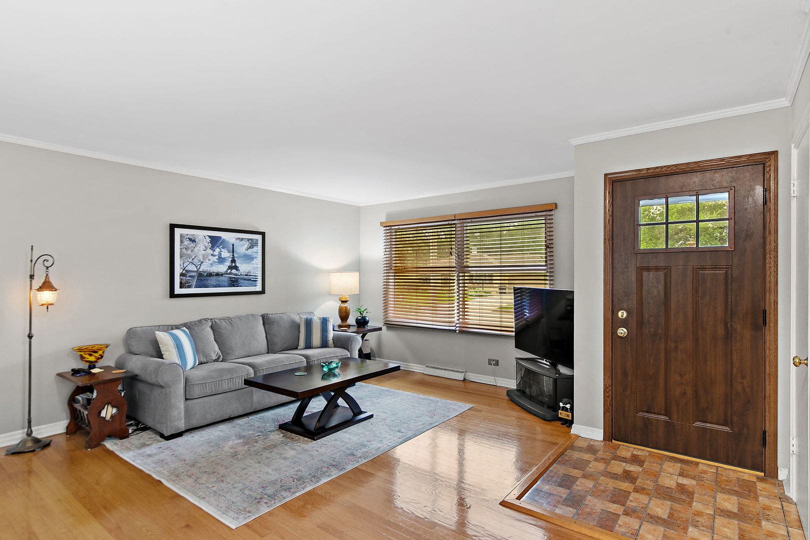 846 Sioux Drive, Elgin, IL 60120 846 Sioux Drive, Elgin, IL 60120