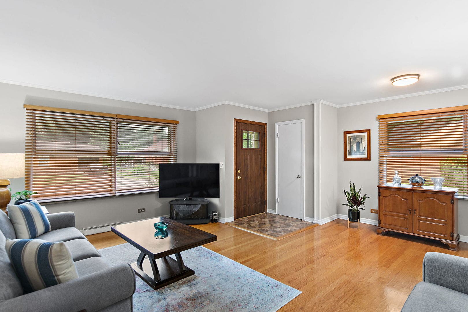 846 Sioux Drive, Elgin, IL 60120 846 Sioux Drive, Elgin, IL 60120