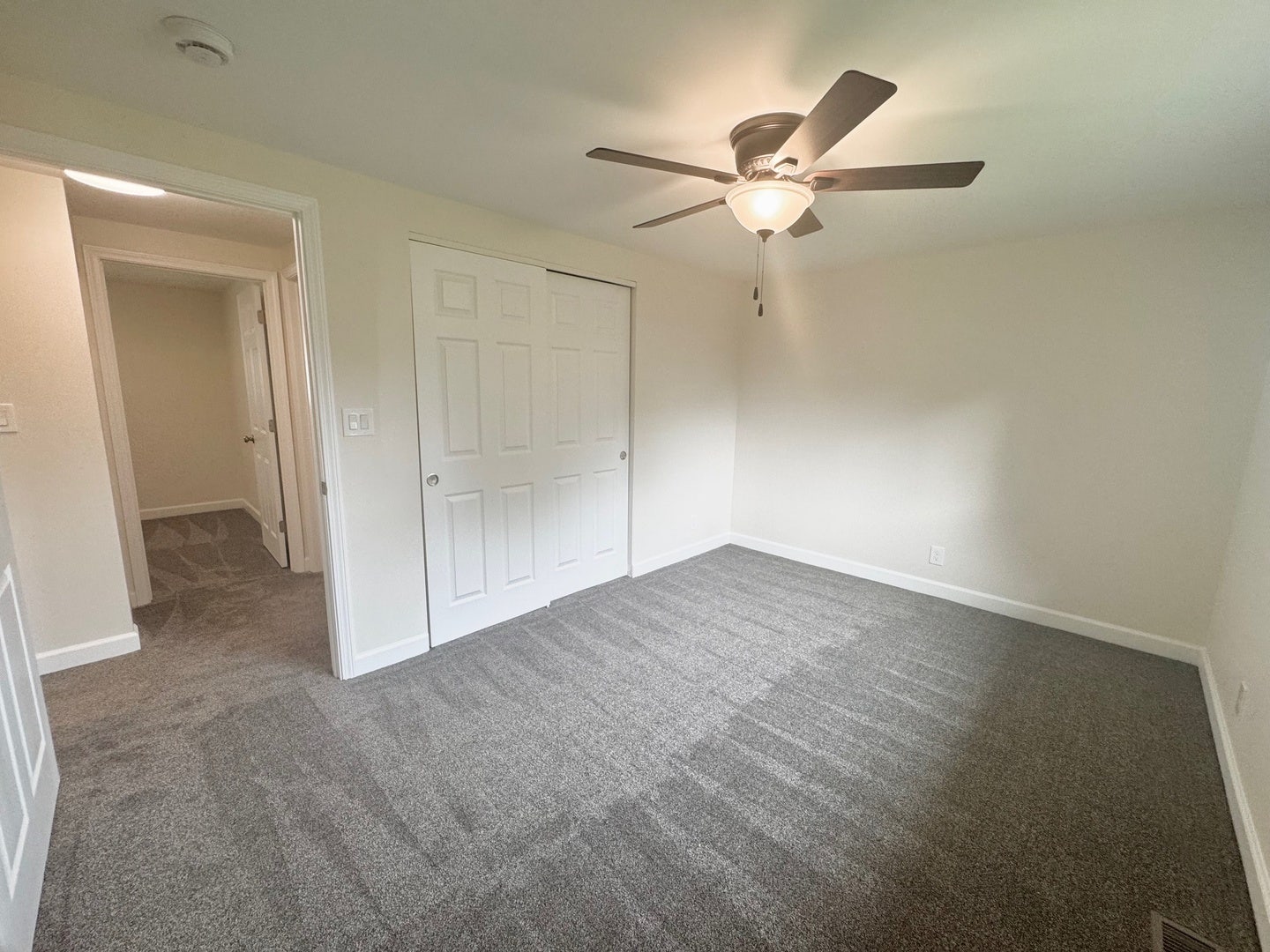 317 Hadleigh Road, Bolingbrook, IL 60440