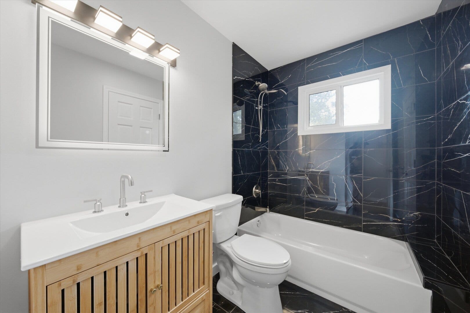 212 Kenilworth Drive, Bolingbrook, IL 60440 212 Kenilworth Drive, Bolingbrook, IL 60440
