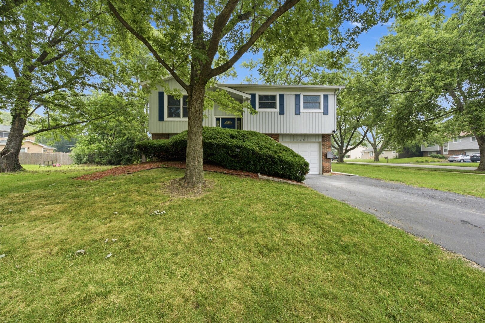212 Kenilworth Drive, Bolingbrook, IL 60440 212 Kenilworth Drive, Bolingbrook, IL 60440