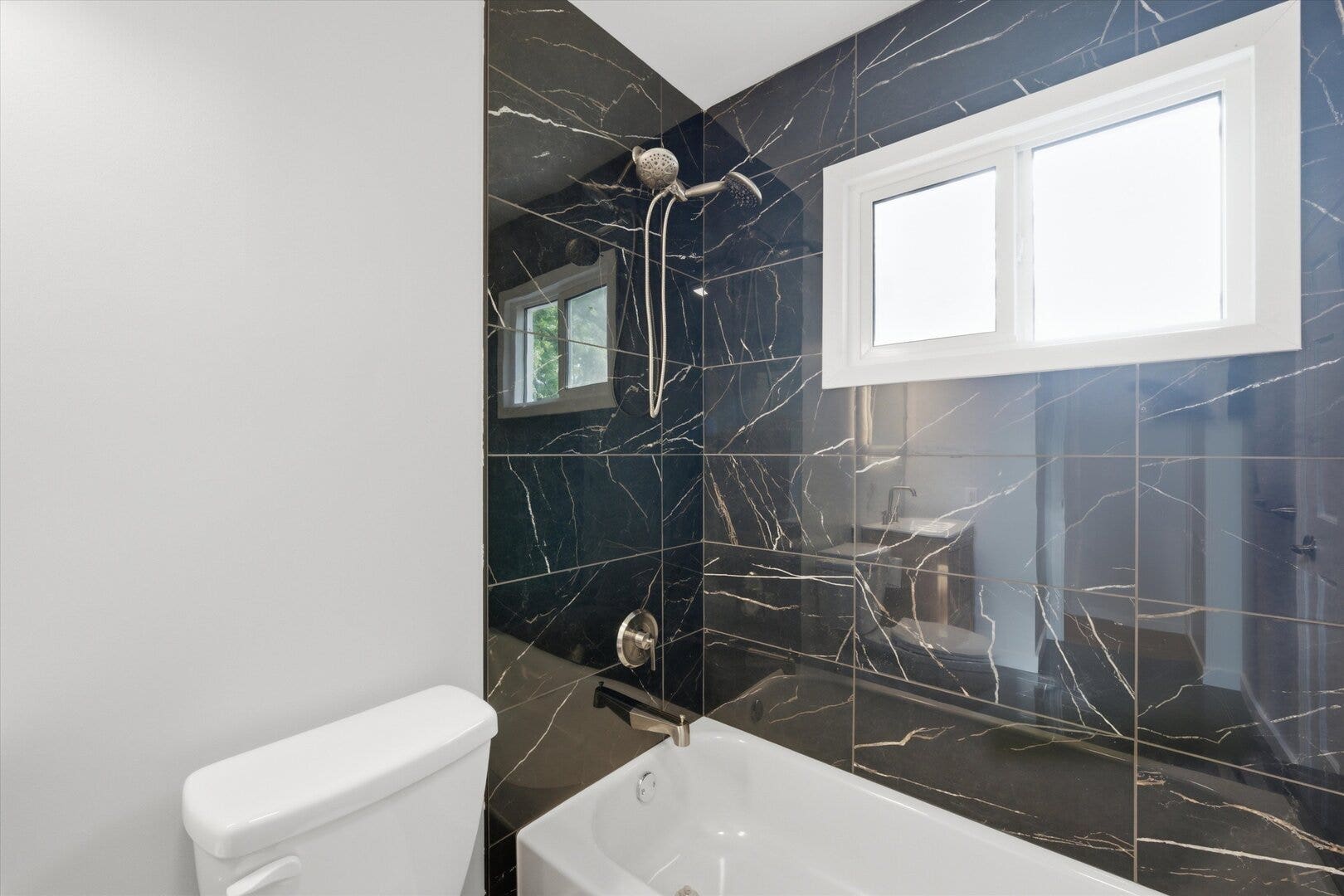 212 Kenilworth Drive, Bolingbrook, IL 60440 212 Kenilworth Drive, Bolingbrook, IL 60440